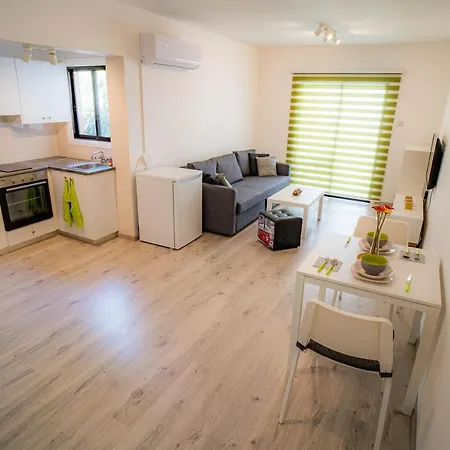 Апартаменты Cozy In Kapparis